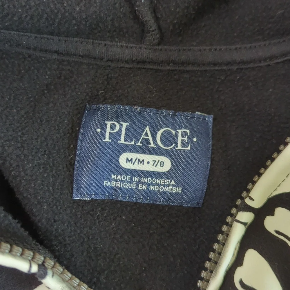 The Children's Place Black & White Skeleton Full Zip Hoodie Size Medium (7/8)